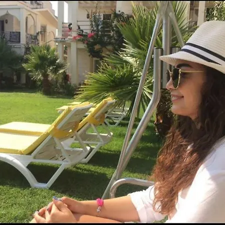Rossa Holiday